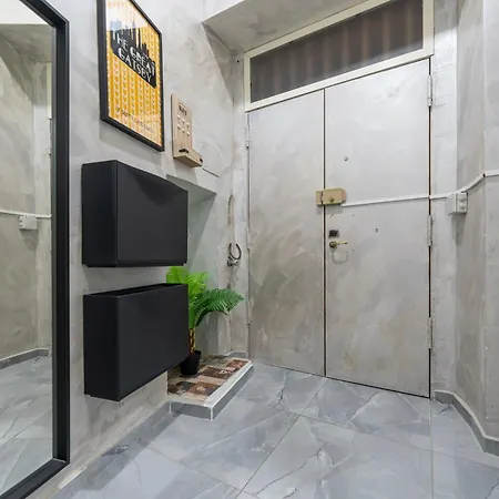 Апартаменты Evans Housee *