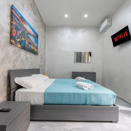 Evans Housee * Napoli